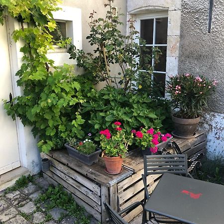 La Basse Cour Hotell Tanlay Exteriör bild