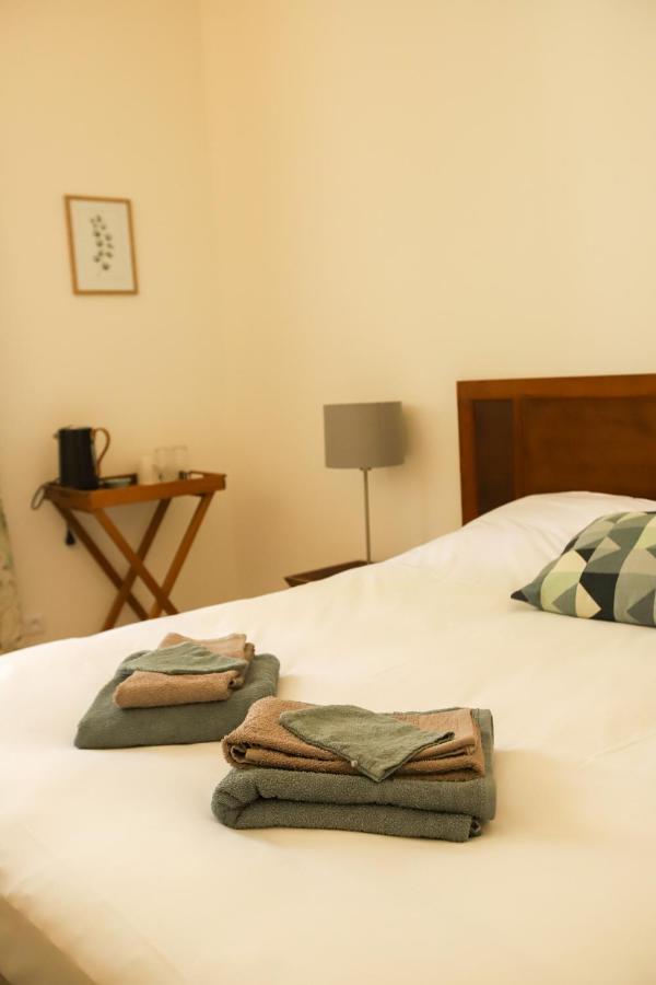 La Basse Cour Hotell Tanlay Exteriör bild