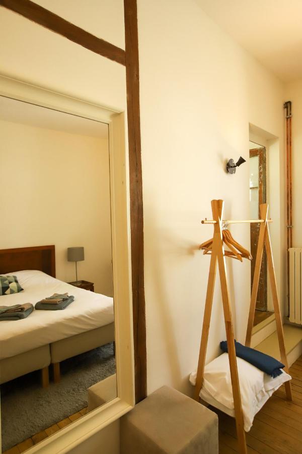 La Basse Cour Hotell Tanlay Exteriör bild