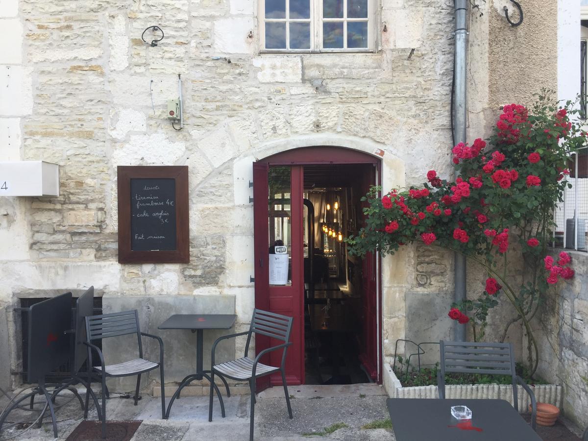 La Basse Cour Hotell Tanlay Exteriör bild